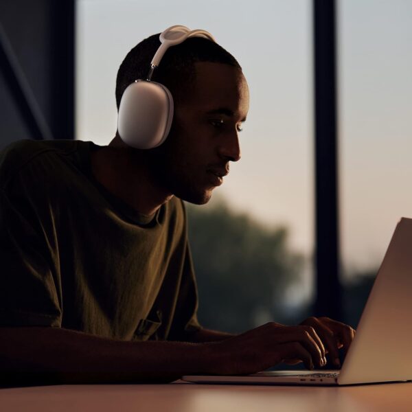 Casque Bluetooth Sans Fil Populaire - Pour Téléphone Portable - Blanc – Image 7